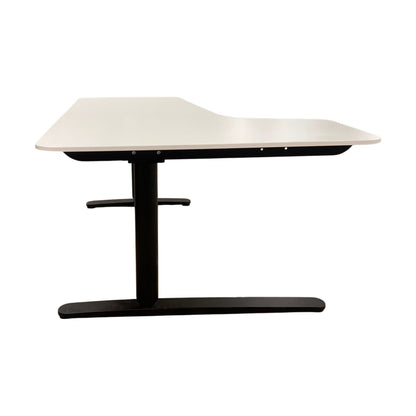 Bekant elektrisk hev/senk skrivebord fra IKEA, MDF med laminatoverflate, 160x110 cm