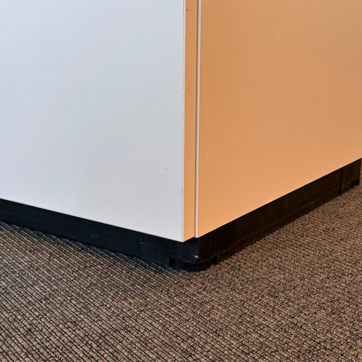 Skap med 2 dører, hvit