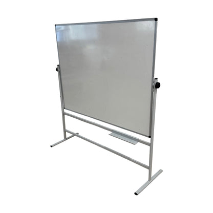 Whiteboard på stativ