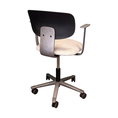 Tion 2140 møteromsstol fra HÅG,  grå