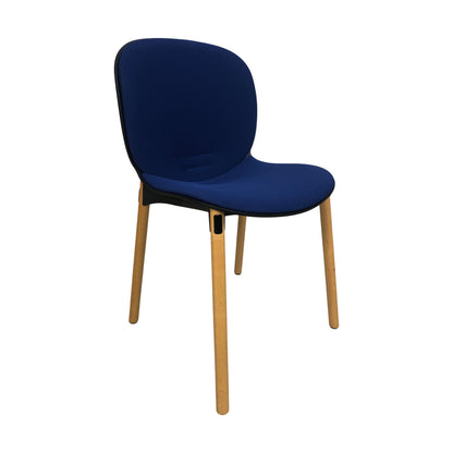 Noor møteromsstol fra RBM, mørk blå