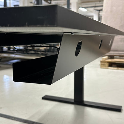 Elektrisk hev/senk skrivebord fra Linak, rød, 140x70 cm