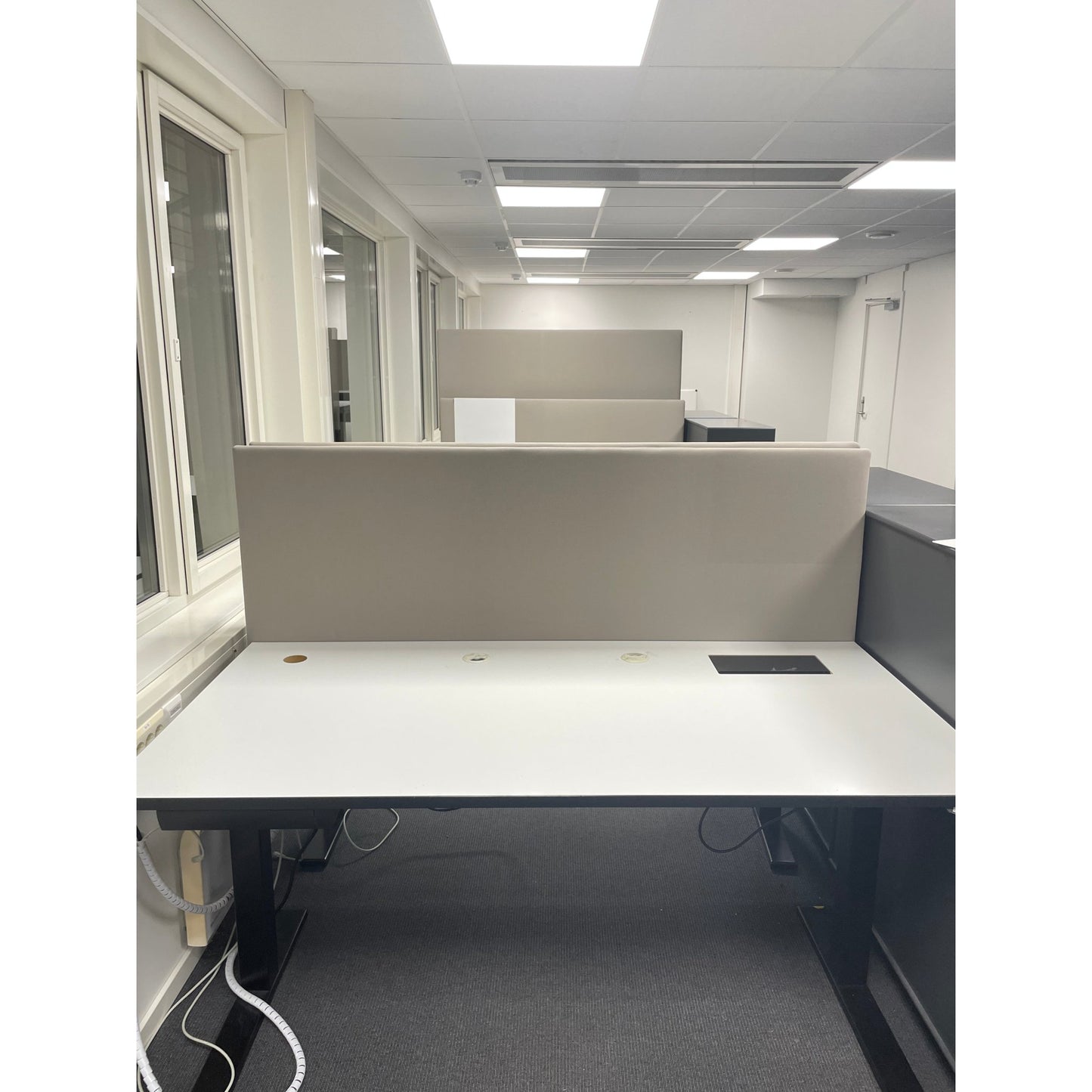 Bordskjerm fra Gotessons, sandfarge, 160x66 cm