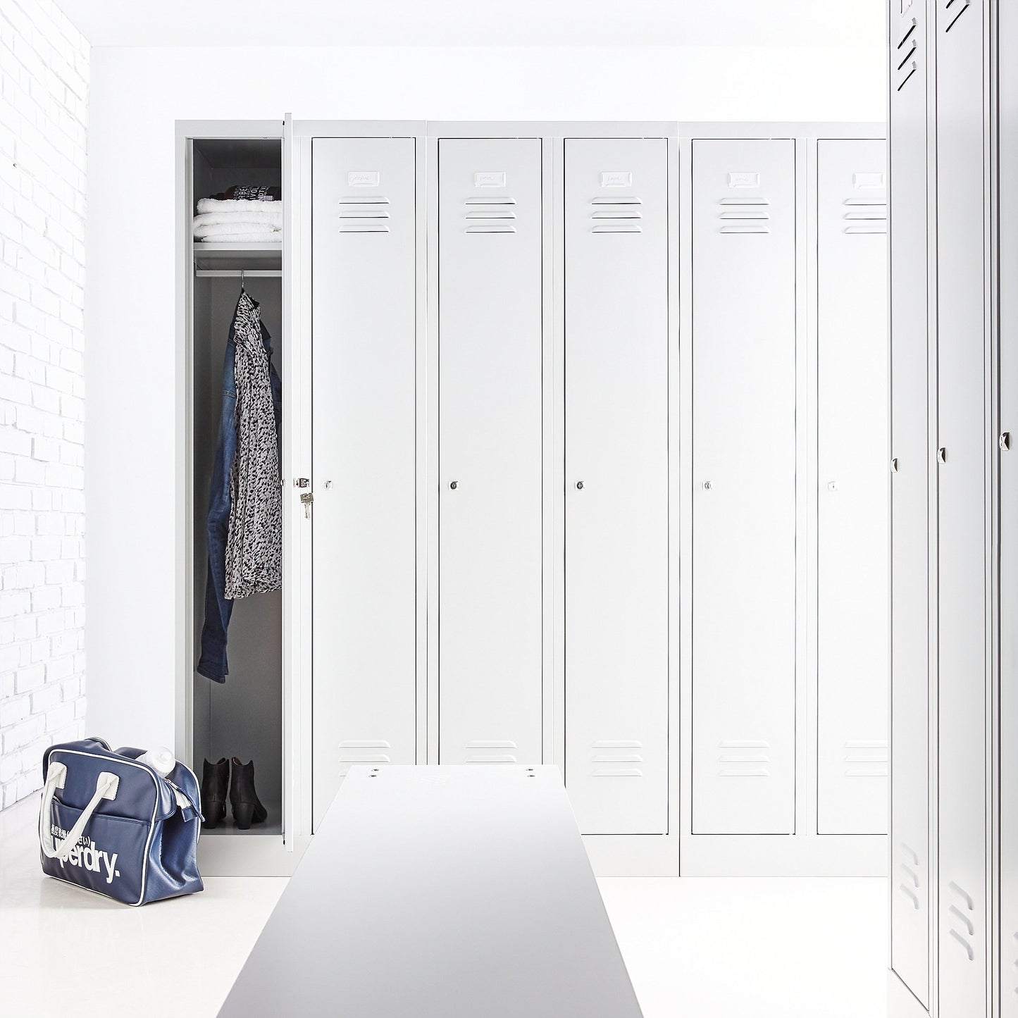 Garderobeskap CAMPUS fra AJ Produkter, grå