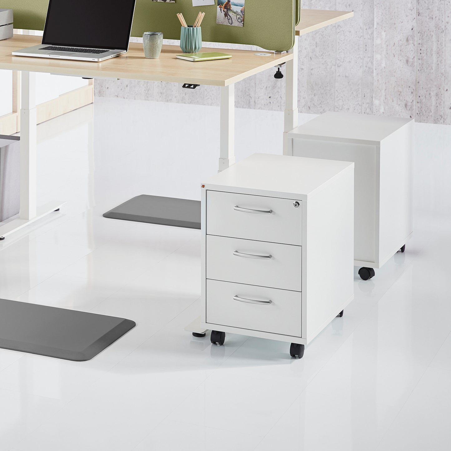 Skuffeseksjon FLEXUS, 3 skuffer, hvit laminat