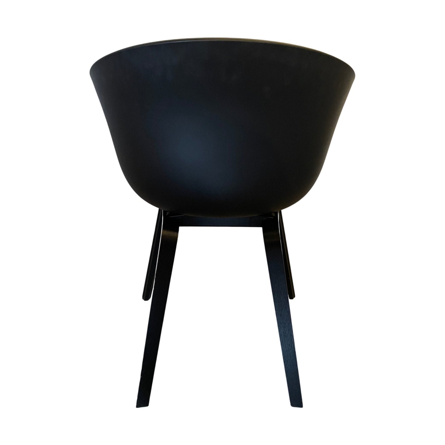 About a Chair møteromsstol fra HAY, svart