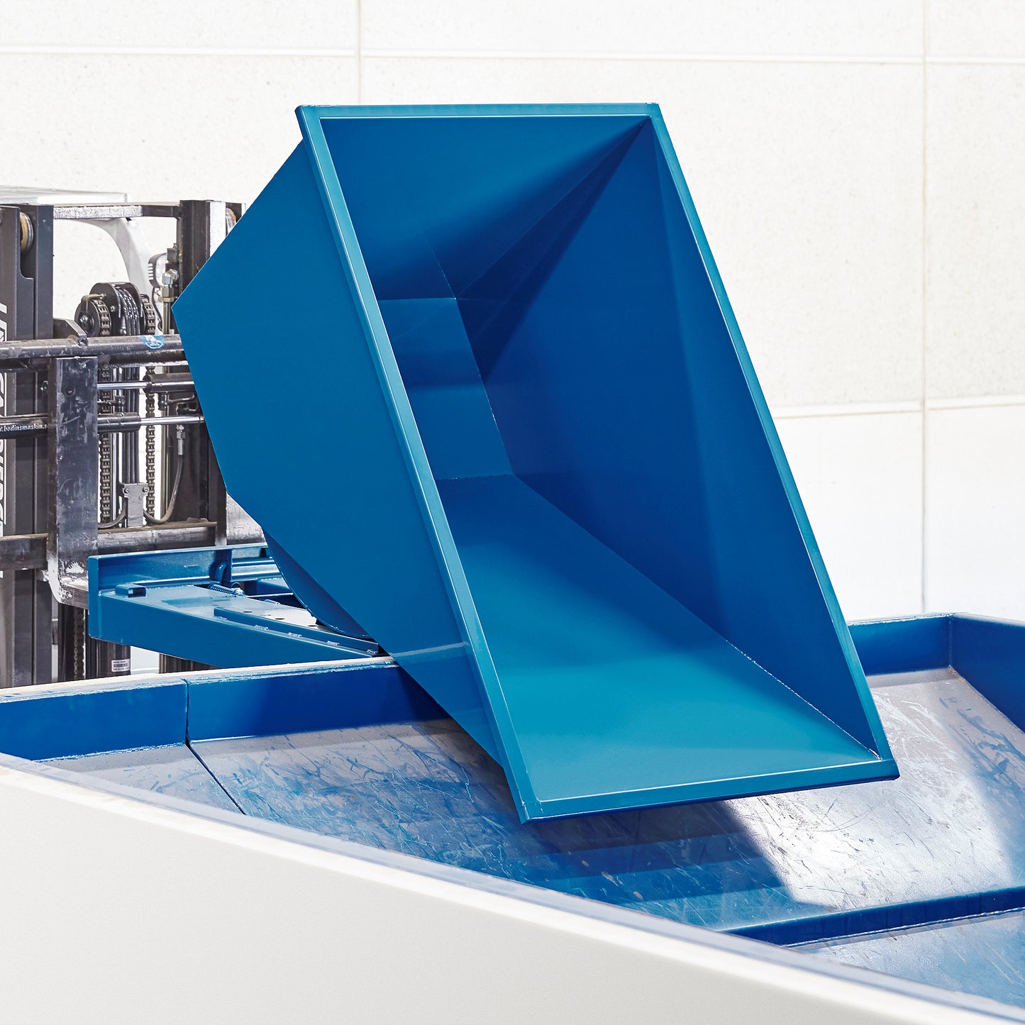 Tippcontainer AZURE, 600 l, blå