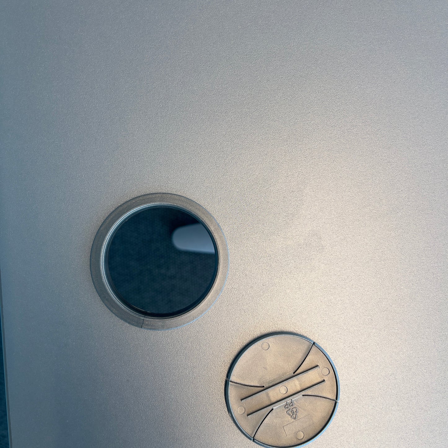 Elektrisk hev/senk skrivebord fra EFG, 180x120 cm