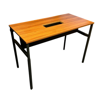 (150x76) Herman Miller One Piece skrivebord i brun