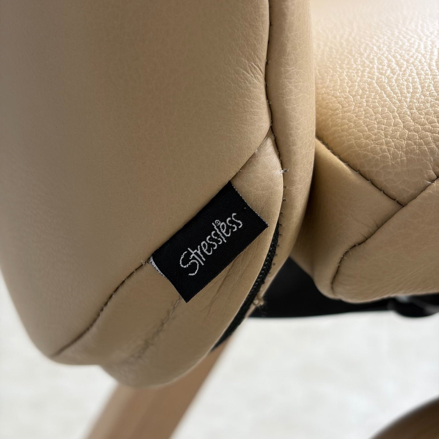 Stressless Laurel spisestol fra Ekornes, beige