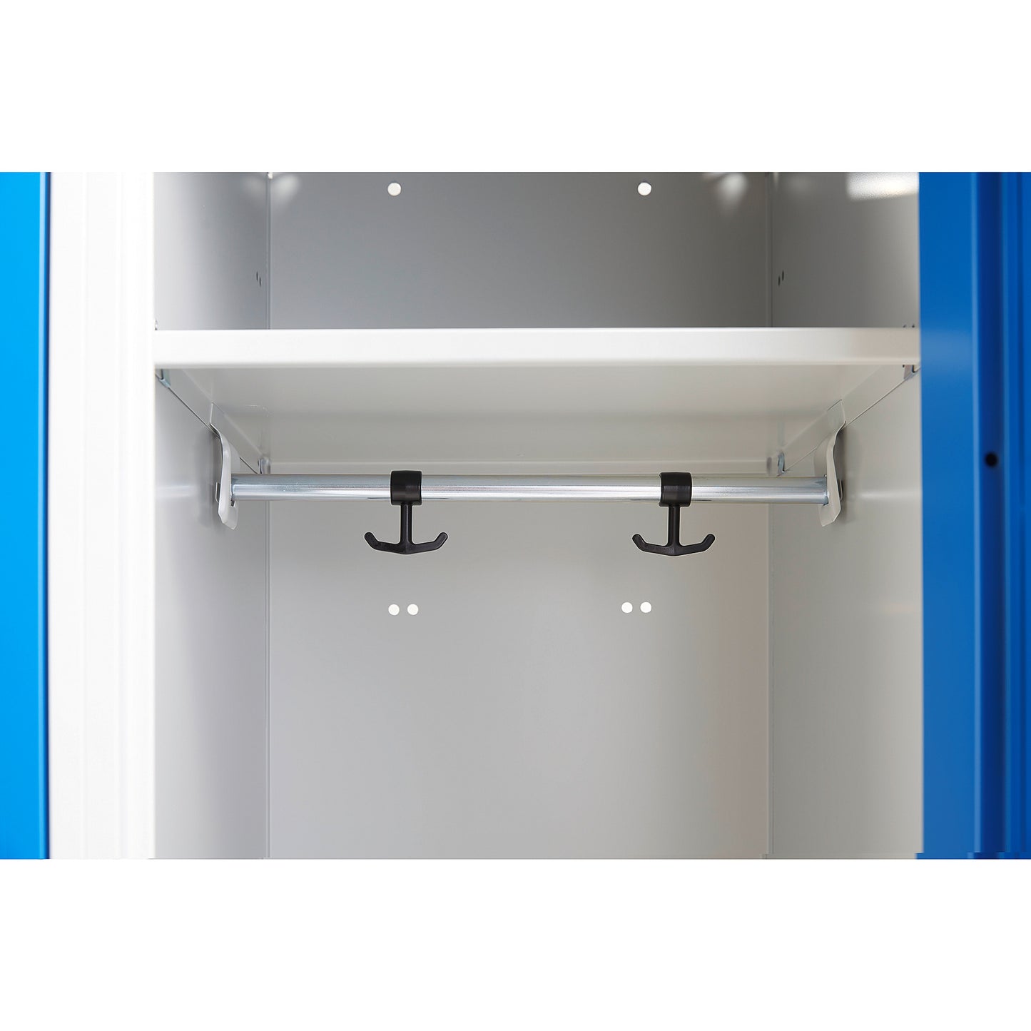 Garderobeskap CLASSIC, 3 seksjoner, flatt tak, H1740 B900 D550 mm, blå fra AJ Produkter