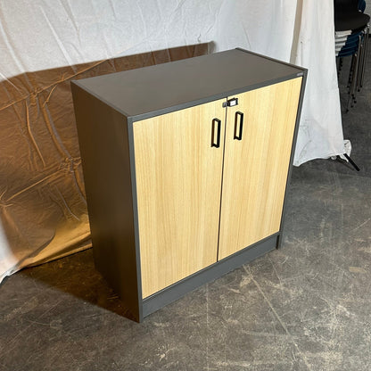 Skap fra Aarsland, grå med tredør, 80 cm