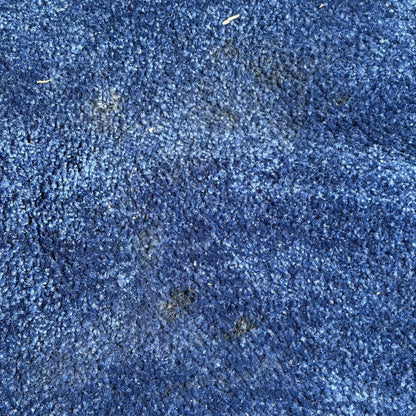 (350x400) Designteppe i mykt blått tekstil