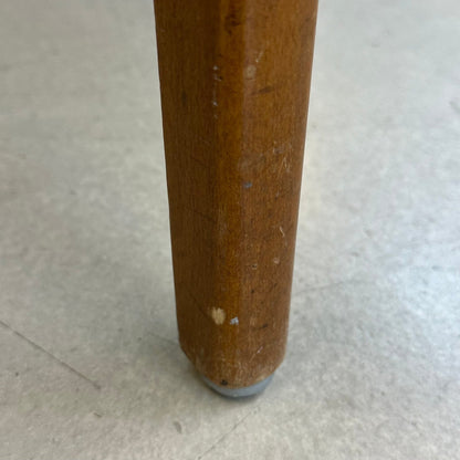 Spisestol, trefarget, skinnsete