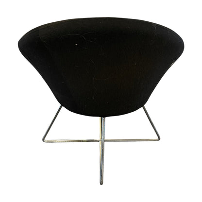 Frigaard loungestol, sort med krom ben