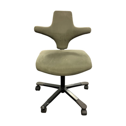 Håg Capisco 8106 kontorstol, oliven grønn