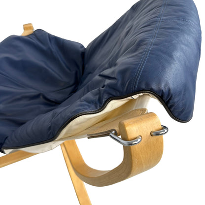 Blå stol fra Vatne Møbler, skinn