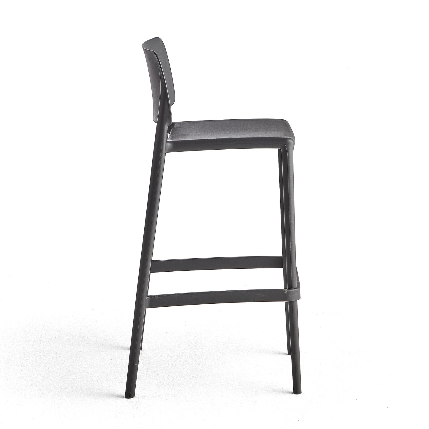 Høy barstol RIO fra AJ Produkter, 750 mm høyde, stabelbar