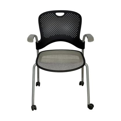 Caper møteromsstol fra Herman Miller, grå, på hjul
