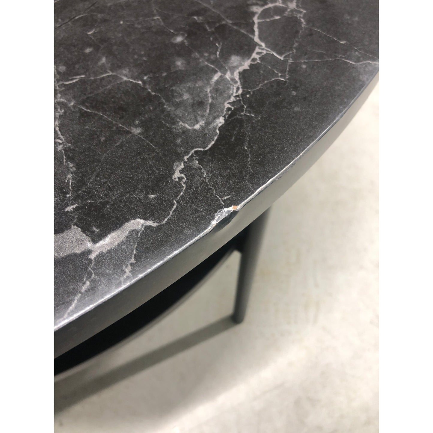 Goldington sofabord fra A-Møbler, 80x80 cm