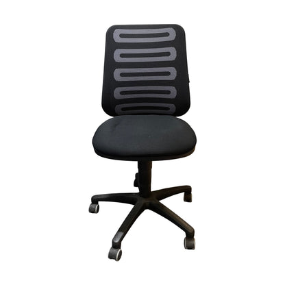 Kontorstol fra Staples, sort