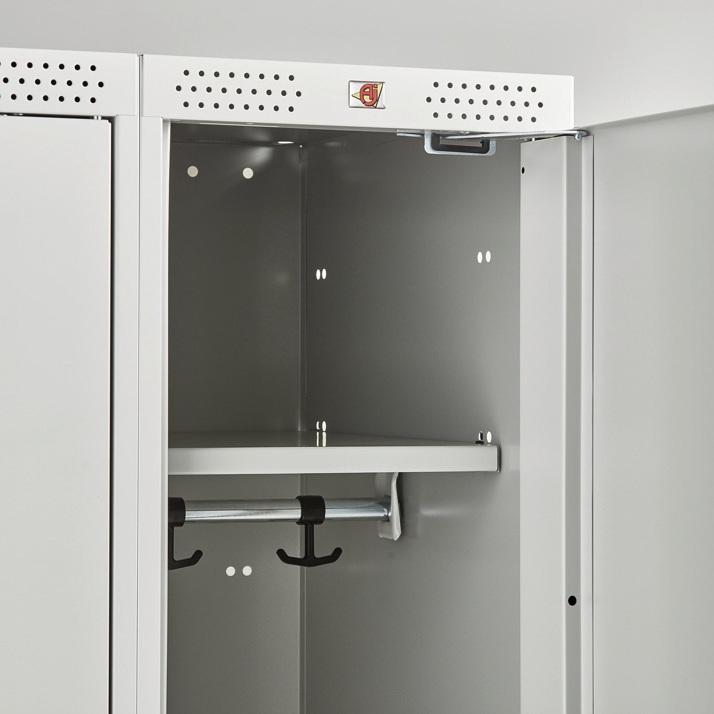 Garderobeskap CLASSIC, benkestativ, 2 seksjoner, H2120 B800 D550 mm, svart