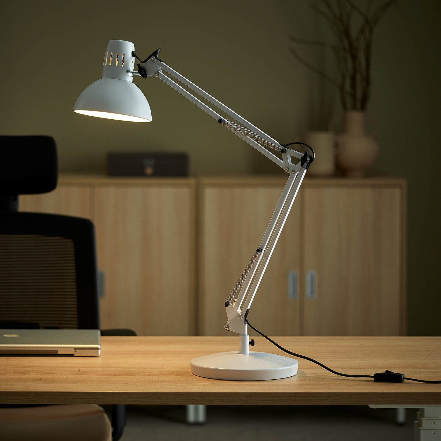 Skrivebordslampe ARCHITECTE, hvit