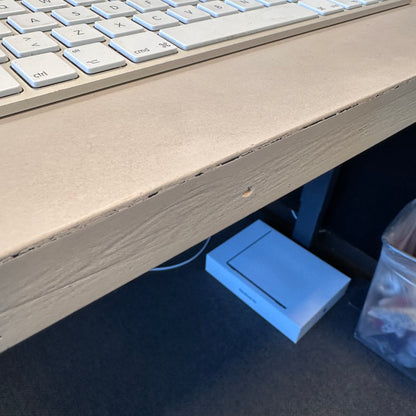 Elektrisk dobbelt hev/senk skrivebord 160x165 cm, beige