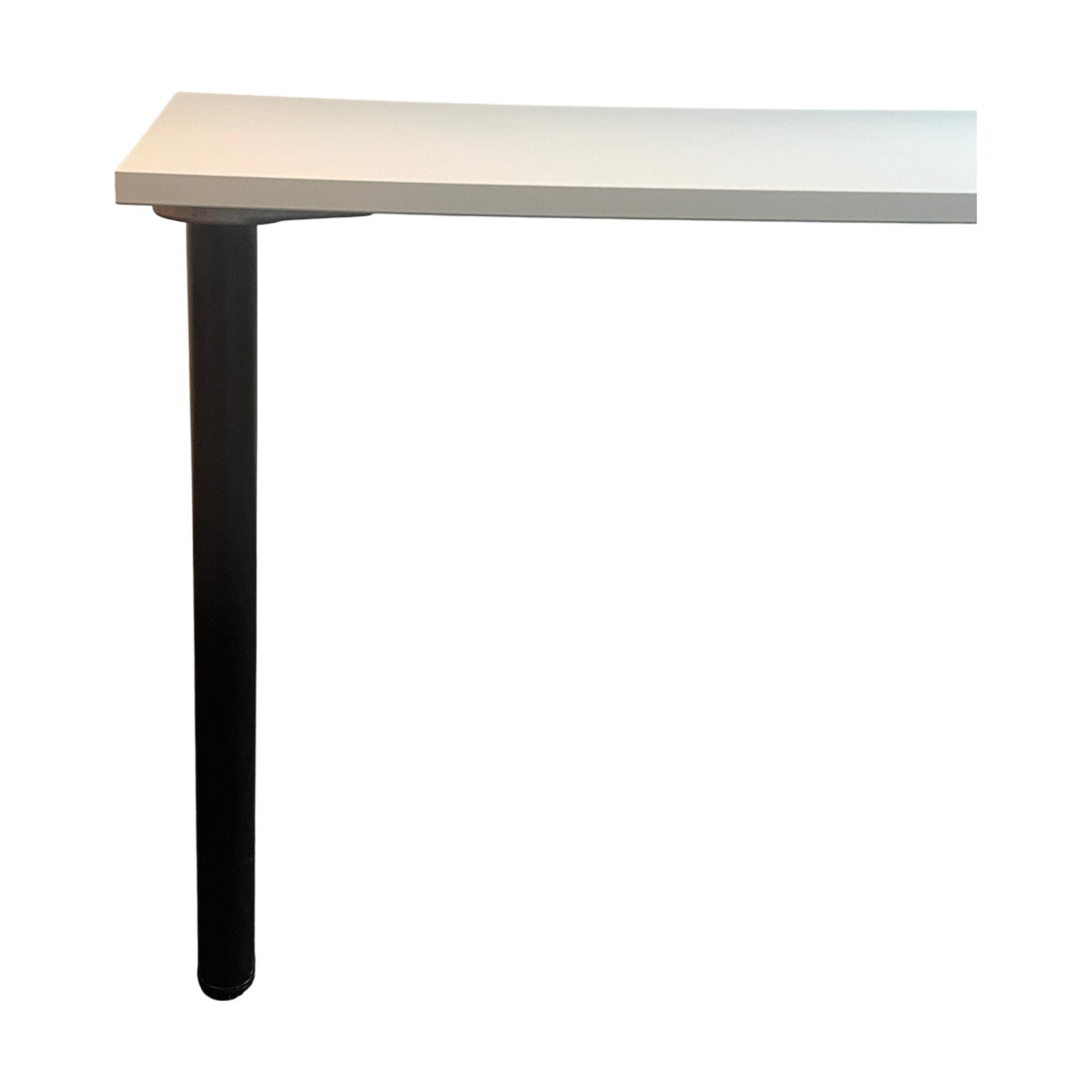 Skrivebord i hvit m/ sorte ben, 180cm