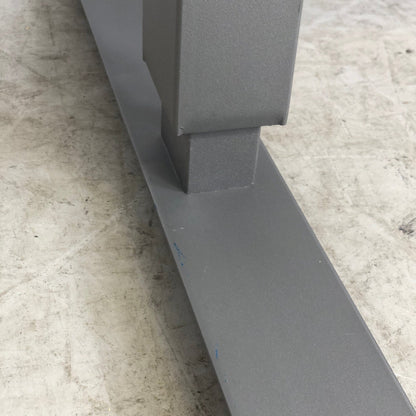 El hev/senk skrivebord med magebue fra EFG, trefarget, 160x90 cm