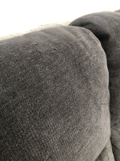 Mora 3-seter sofa fra A-Møbler i grå