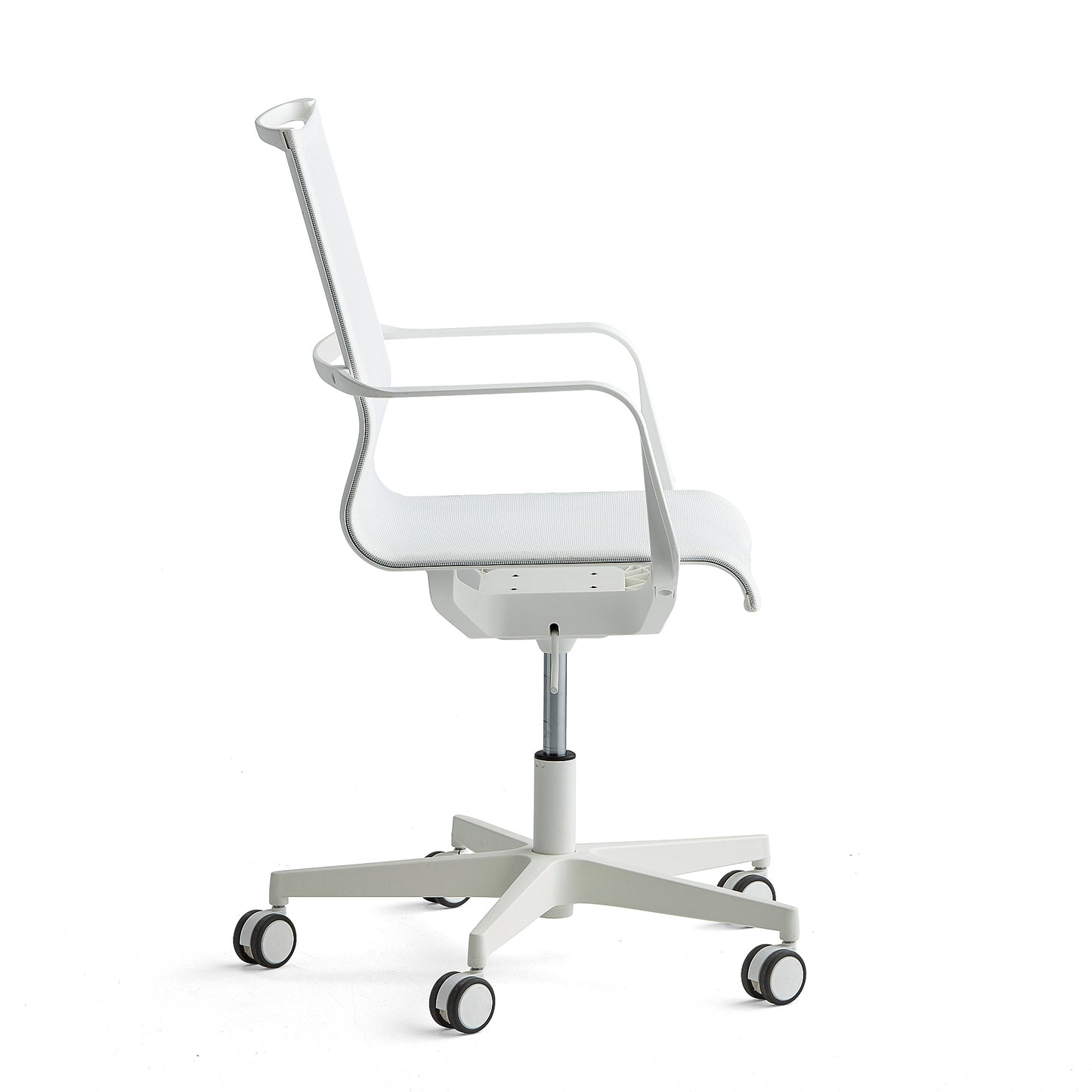 Konferansestol ENFIELD fra AJ Produkter, hvit