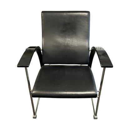 Møteromsstol, Fora Form Tres, svart skinn