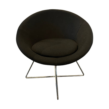 Frigaard loungestol, sort med krom ben