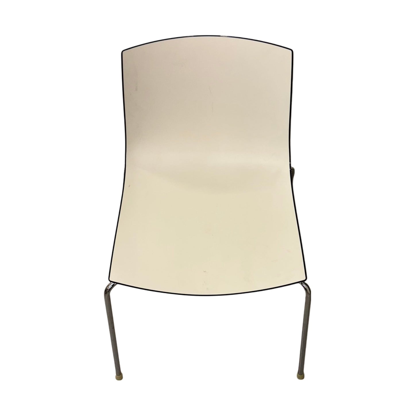 Arper Catifa 46 møteromsstol, hvit, stabelbar