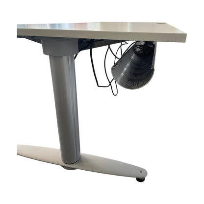 Buet elektrisk hev/senk bord fra Kinnarps, hvit, 200x80 cm