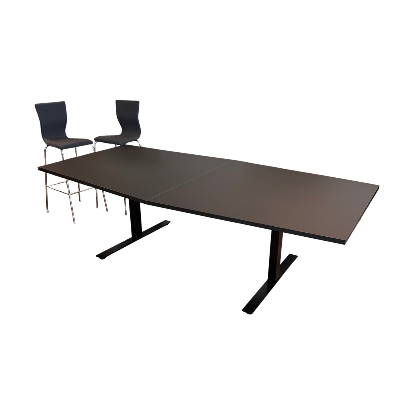 Møtebord QBUS, T-stativ, L2400 B1200 mm, båtformet, svart/svart