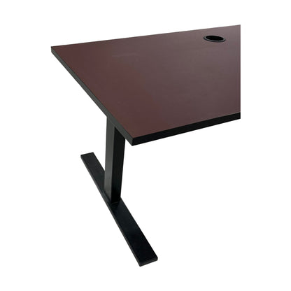 Elektrisk hev/senk skrivebord fra Linak, rød, 140x70 cm
