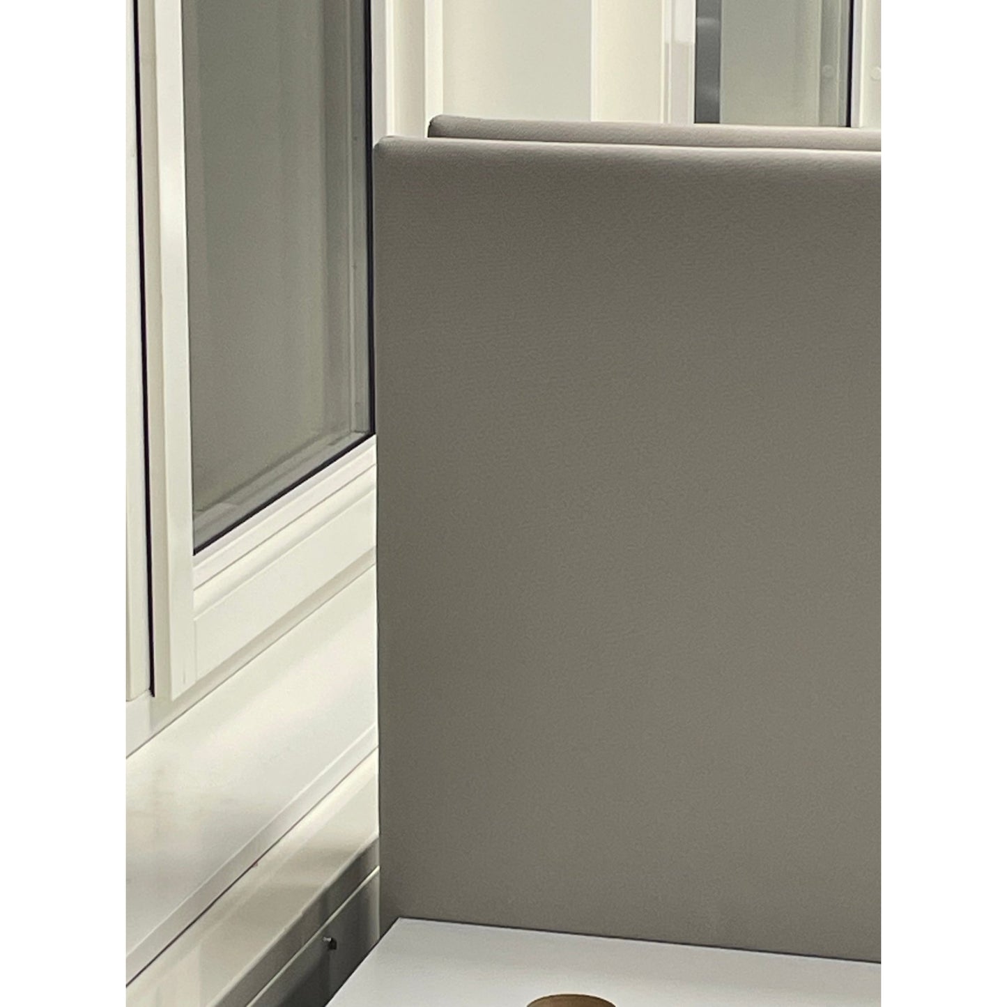 Bordskjerm fra Gotessons, sandfarge, 160x66 cm