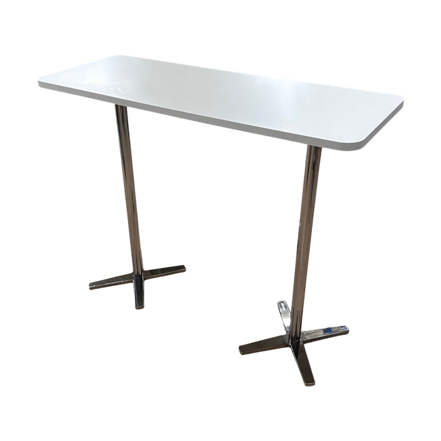 Barbord fra Materia, 108 cm høy