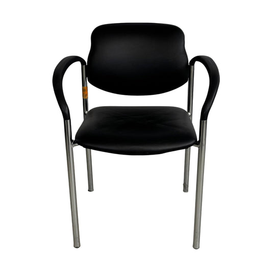 Styl møteromsstol i skinn, stabelbare