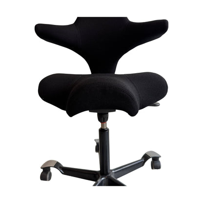 HÅG Capisco kontorstol m/nakkestøtte