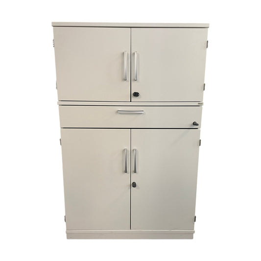 Skap fra Kinnarps, hvit, 4 dører + skuff