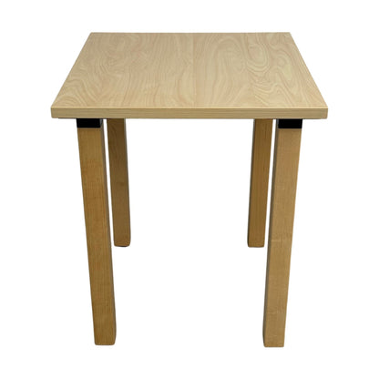 Lip sofabord fra VAD, bjørk, 50x50x60 cm