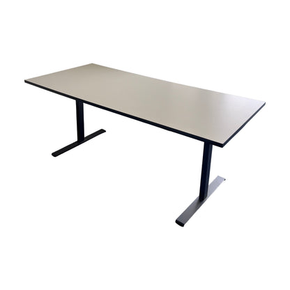 Skrivebord 180x80 cm, hvit laminat, Edsbyn