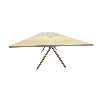 Møtebord fra EFG, lys grått laminat, 550x140 cm