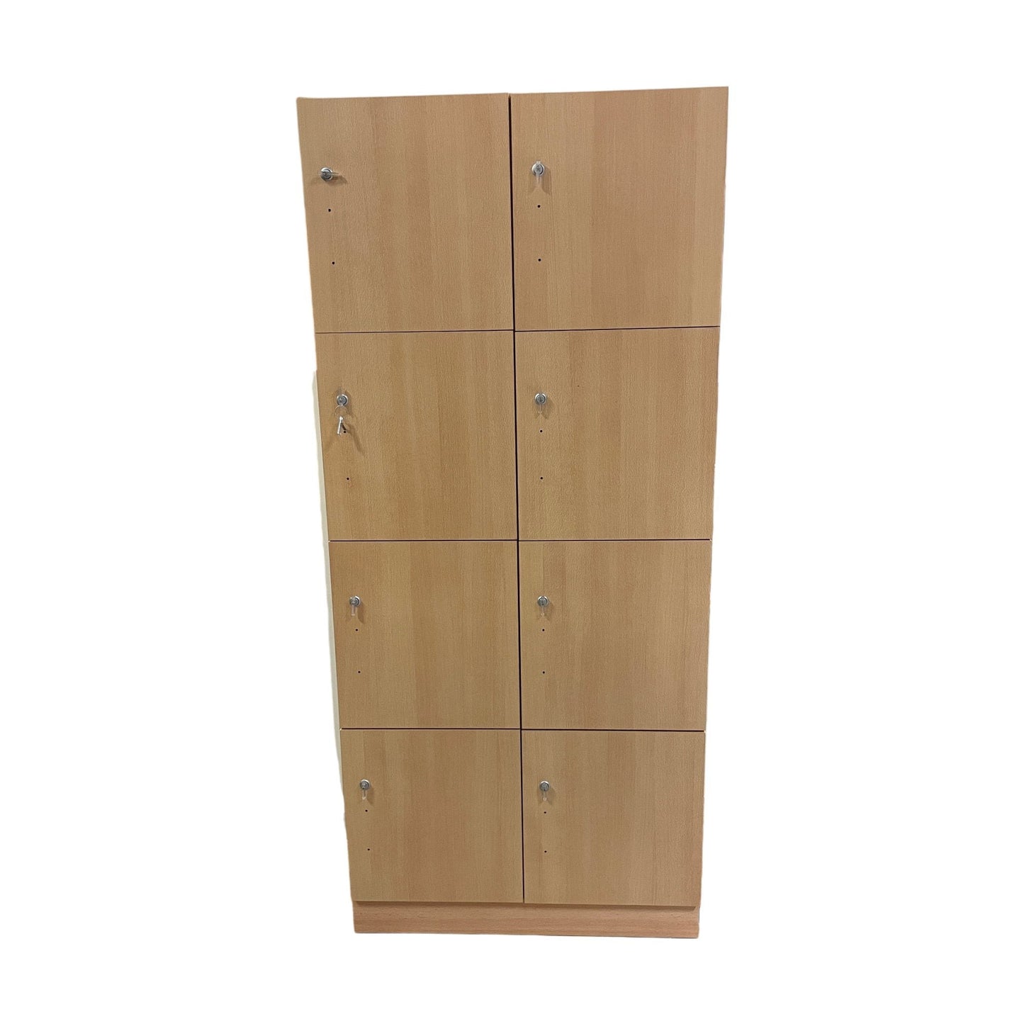 Småromsskap fra Svenheim i bøk