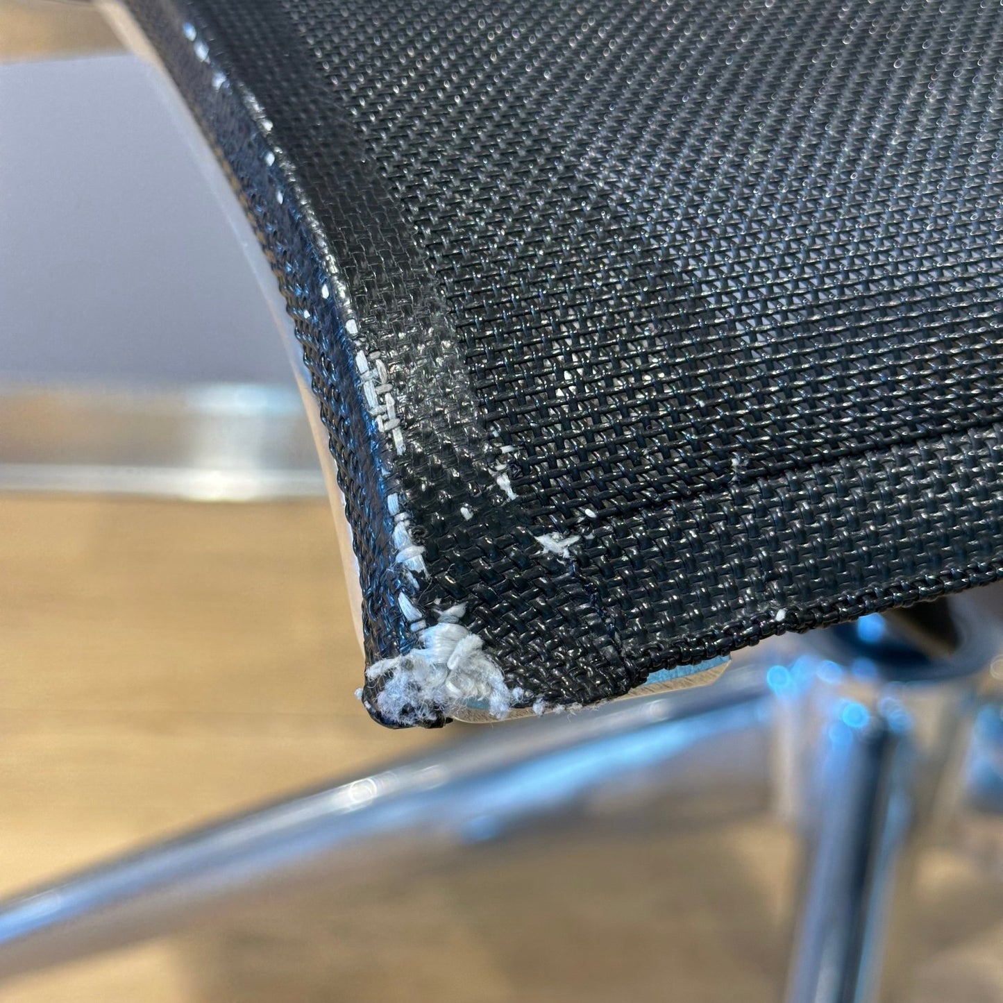 Emmegi møteromsstol i mesh