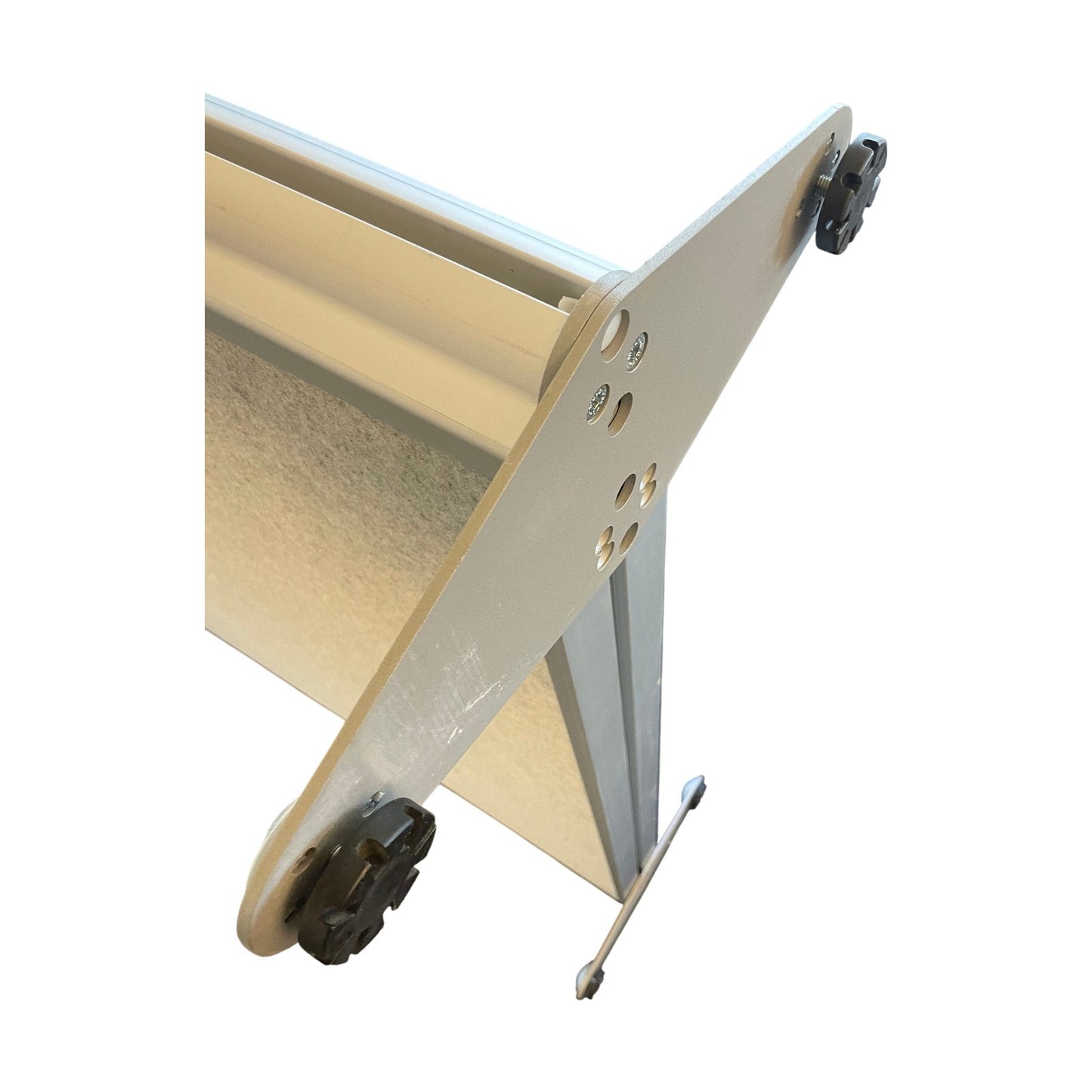 EFG skillevegg fra EFG, 124x193 cm, tekstiltrukket