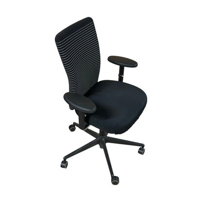 Vitra kontorstol T-Chair, svart med stripet rygg